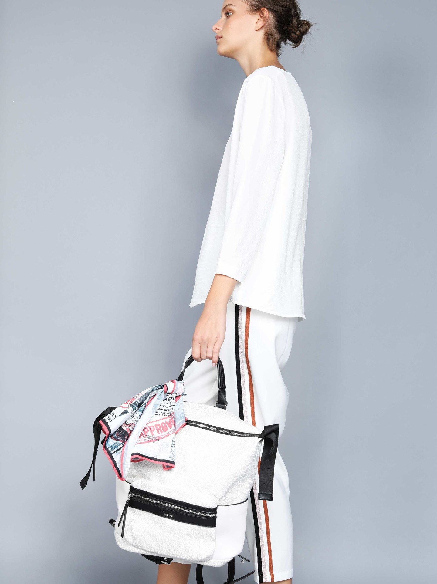 Vászontáska sállal PARFOIS 3995 Ft