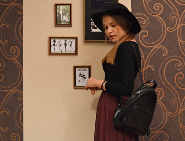 Képzőművész lesz a modellből!