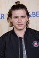 Brooklyn Beckham 2016 szeptemberében a spanyolországi Narónban jelent meg a Pull&Bear új, környezetbarát szemléletű központjának átadásán.