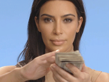 Ennyibe került Kim Kardashian tó méretű luxusmedencéje! Nem fogod elhinni....