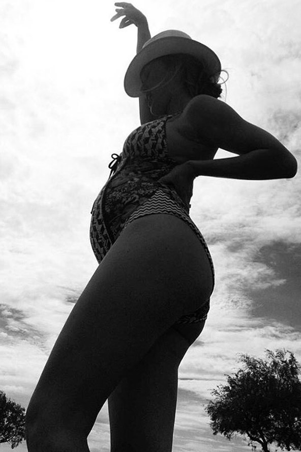 bar refaeli, terhesség, várandós, pocak, kerekedő pocak, izraeli modell, terhes