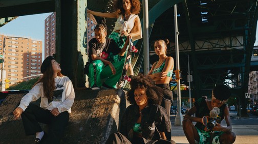 A H&M a 90-es évek ikonikus deszkás márkájával, a No Fear-rel készített közös kollekciót 