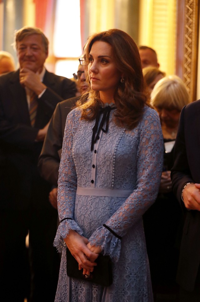 Kate Middleton terhes
