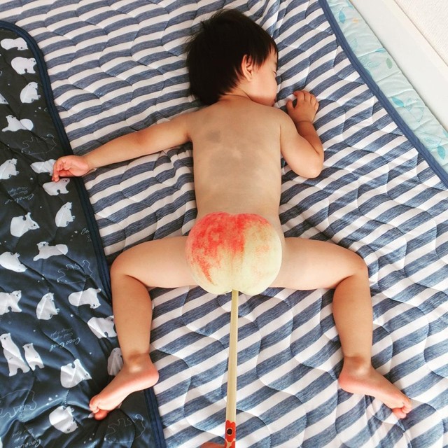 Hódít a "Barackot a baba fenekére" trend! Elbűvölő, vagy felháborító?