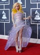 Lady Gaga 2010-ben döntött úgy, hogy ebben az avantgárd Armani kreációban lép a Grammy Awards vörös szőnyegére, ami egy életre a retinánkba égett