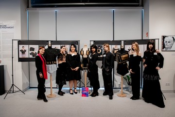 A Kerülj Képbe! pályázat divat kategóriájának első helyezettje, a DECONIC csapat a Budapesti Komplex SZC Kreatív és Kézművesipari Technikumból érkezett