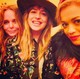 A szürke ötven árnyalatának sztárja, Dakota Johnson micsoda társaságban: Stella McCartney és Rita Ora!