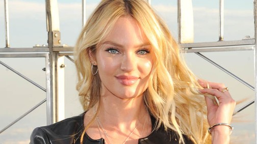 A mindenit! 2 hónappal a szülés után eszméletlen alakja van szőke szupermodellnek