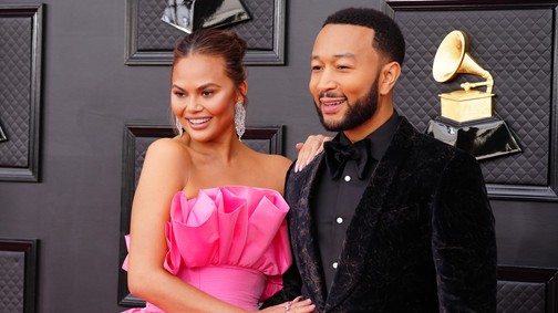 Chrissy Teigen első babafotója könnyeket csal majd a szemedbe