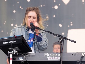 Shura, Aurora - ez a két furcsa szőkeség az új reménység