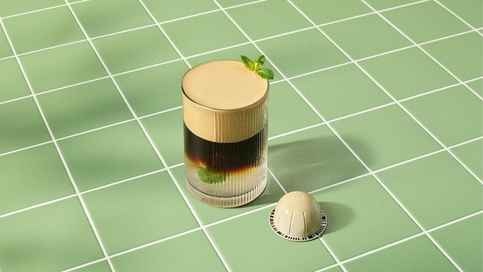 Nespresso kókuszos-vaníliás mocktail Vertuo kapszulával