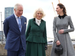 Kamilla királyné gyönyörű gesztussal üzent a rákbeteg Károly királynak és Katalin hercegnének