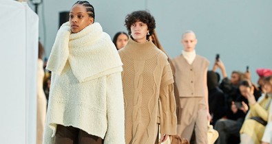 Magyar divatmárka ruháiban tündökölnek a külföldi véleményvezérek - az AERON megállíthatatlan