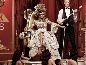 Túl sok meztelenkedés miatt tiltották be Heidi Klum kampányát