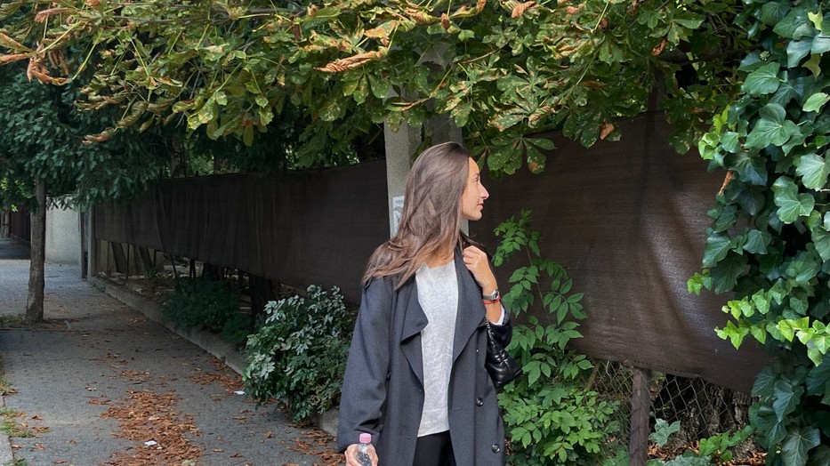 Dafni ma egy kulcsfontosságú őszi darabot viselt