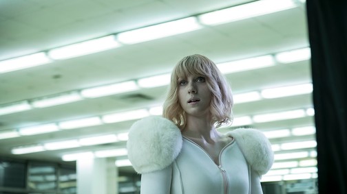 „A leglehetetlenebb helyzetben talál ránk a szerelem” - Interjú Rujder Viviennel, az Átjáróház színésznőjével