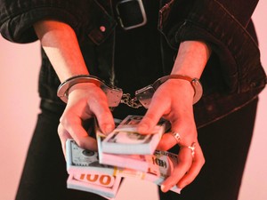 „Hülye voltam, de azért még nem kellett volna kirabolni" - olvasóink mesélnek, hogyan verték át őket az online térben