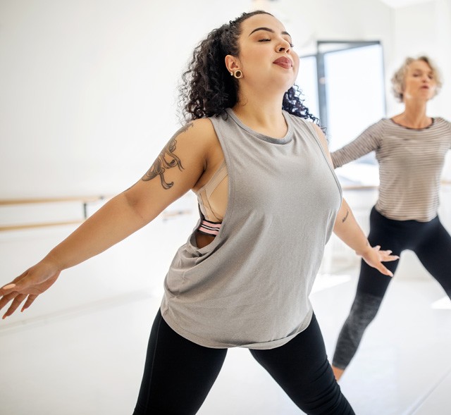 4 frizura, ami a munkahelyedre és az edzőterembe is tökéletes