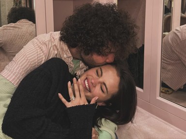 Összehasonlították Selena Gomez és Hailey Bieber eljegyzési gyűrűjét - az egyik négyszer annyiba került, mint a másik