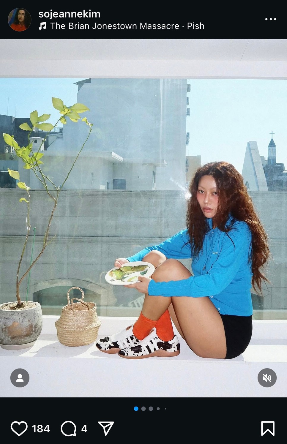 A balerina sneaker 2025 legváratlanabb trendje, és úgy sejtjük, fel is robbantja ezt az évet