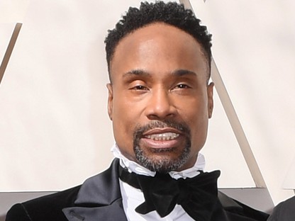 A férfi, aki egy hatalmas estélyi ruhában érkezett az Oscar-gálára