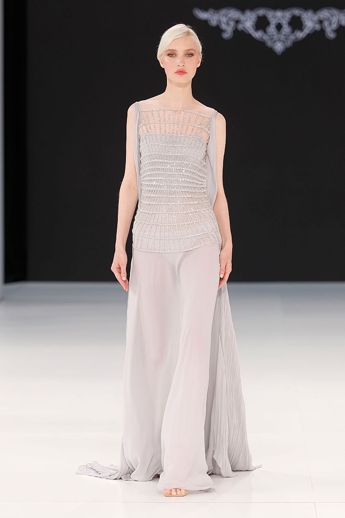 Színes menyasszonyi ruhák - Egyre több tervező készít színes esküvői ruhákat, hogy választási lehetőséget biztosítsanak azok számára, akik nem ragaszkodnak a fehér árnyalataihoz. (Marco & María) 