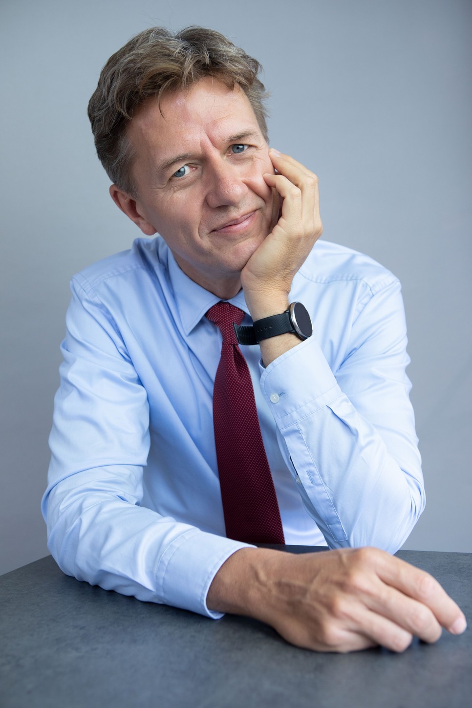 Dr. Schwab Richárd részletesen elmagyarázza, hogy az alkohol miért a legnépszerűbb szorongáscsökkentő