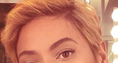 Beyoncé drámai frizuraváltása