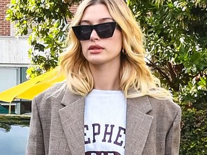 Hailey Bieber olyan stíluskeverést nyomott le, hogy elszédülsz