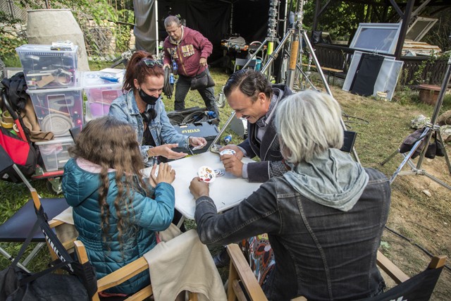 El a kezekkel a papámtól! - Interjú Dobó Kata új filmjének főszereplőjével, Bokor Barnával