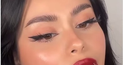 A TikTok új kedvence a színváltós rúzs