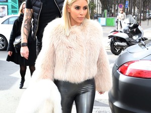 Kim Kardashian még szőkébb!