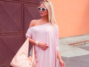 Miss Balaton egy kényelmes ruhával üdvözli a nyarat