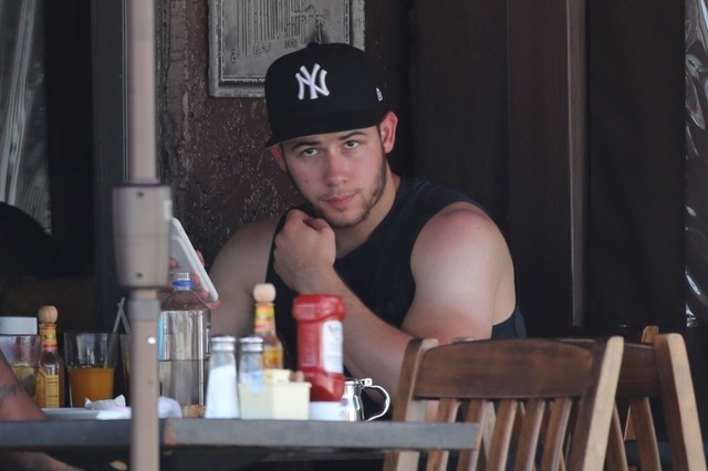 Ha rossz napod van, elég megnézned Nick Jonas karizmát, és rögtön jobban leszel