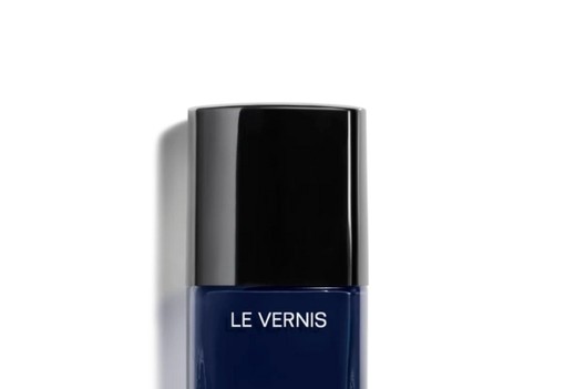 2025 körömlakk színei valami álomszépek: rég láttunk már ennyire mesés árnyalatokat 