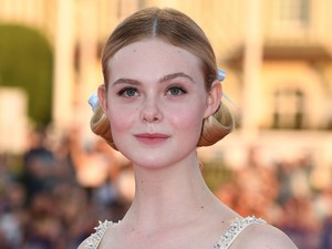 Egy tüneményes angyal volt Elle Fanning ebben fantasztikus ruhában