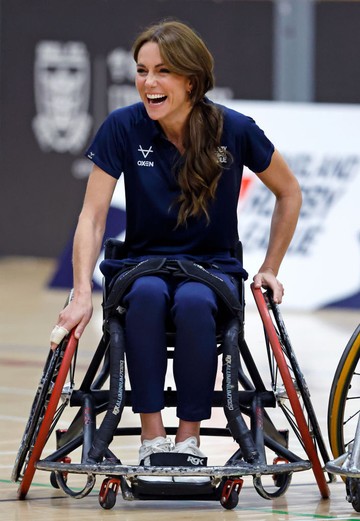 Katalin hercegné egy kerekesszékes rögbi edzésen vett részt, amelyet az angol kerekesszékes rögbi-válogatott tagjai tartottak a Rugby League Inclusivity Day alkalmából 2023. október 5-én.