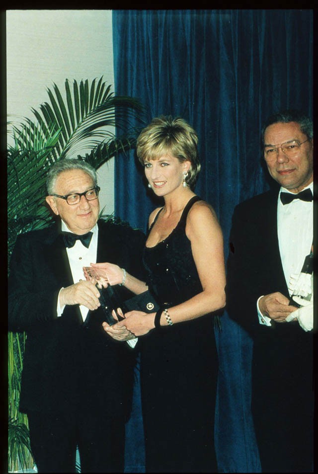 Íme Diana hercegné polgárpukkasztó szettjei, melyek miatt Meghant rég kitagadták volna