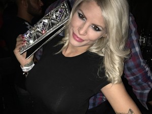 Metzker Vikinek már ´kispéntek´ van!