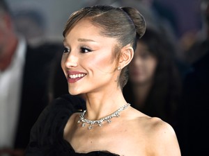 Ariana Grande Givenchy ruhája minden képzeletet felülmúl, az egyik legszebb, amit valaha viselt