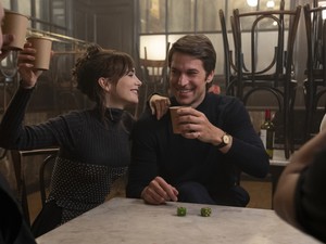 Pszichológus nevezte meg az Emily Párizsban legmérgezőbb férfi szereplőit