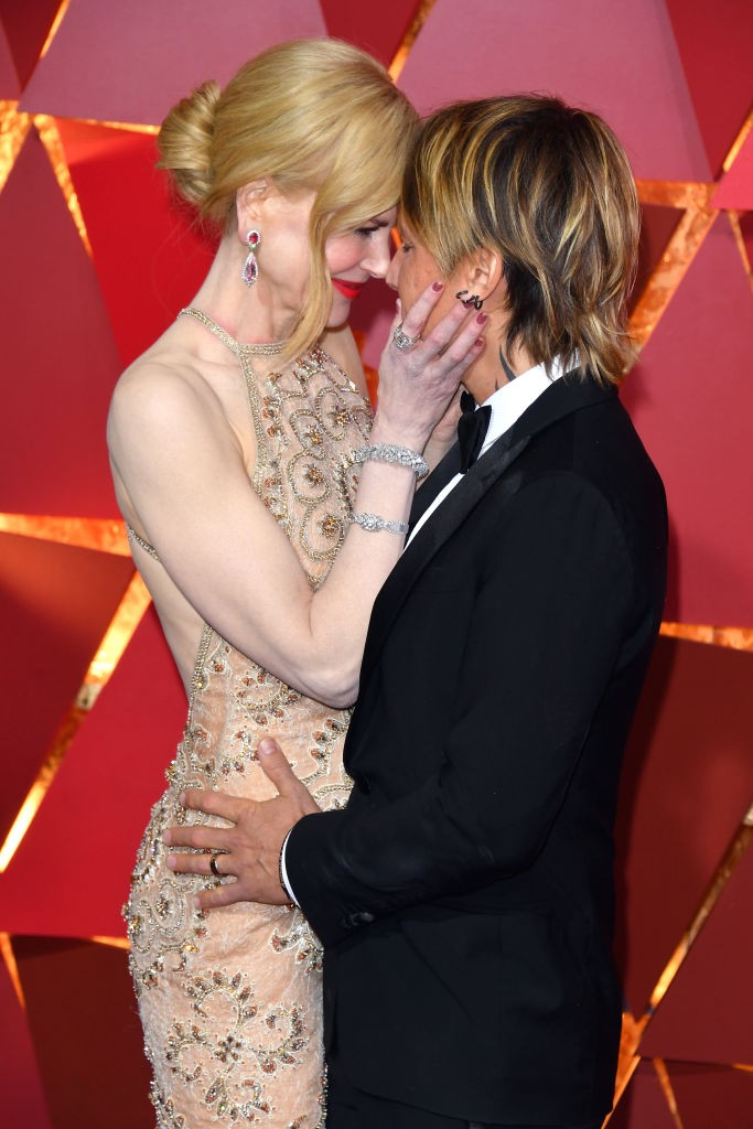 Végül a férfi vetett véget a kapcsolatuknak, mert nehezen viselte, hogy sokat vannak távol egymástól. A színésznő állandóan forgat, míg a zenész turnézik, és az intimitás is megszűnt létezni a házasságukban. Kidmant váratlanul érte férje döntése.