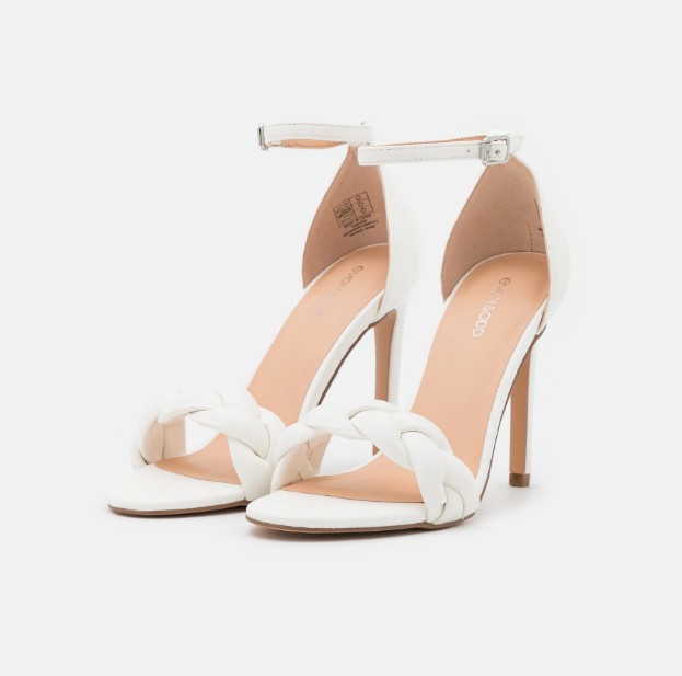 Even&Odd szandál 15 490 Ft zalando.hu