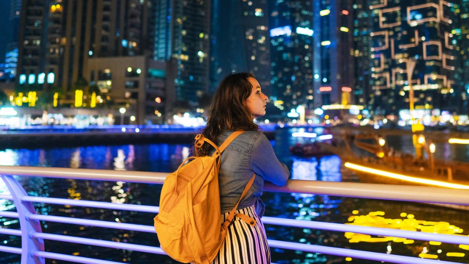 Sokan Dubajt csak luxusautókkal, felhőkarcolókkal és drága programokkal azonosítják, pedig rengeteg ismertebb látnivaló teljesen ingyen élvezhető