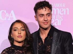 Mihályfi Luca meztelenruhában gálázott Hegyes Bercivel: nem csodáljuk, ha egy pillanatra zavarba jössz majd a fotóiktól