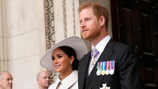 Ez lenne a bosszú? A királyi család ismét cserben hagyta Meghan Markle-t és Harry herceget