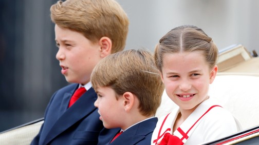Csillagászati összegekbe kerül György herceg, Sarolta hercegnő és Lajos herceg oktatása, hatalmas luxusban tanulnak a gyerekek