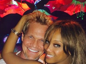 Ez ám a váratlan örömhír! Tyra Banks anya lett!