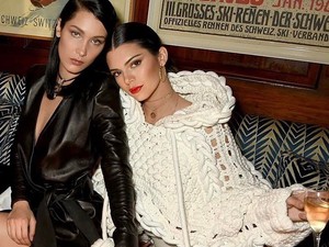 Topmodellek akcióban: Kendall Jenner cicit villantott Mykonoson, ahol Bella Hadiddal lazulnak!