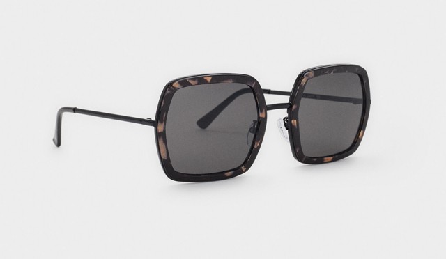 Napszemüveg PARFOIS 7495 Ft